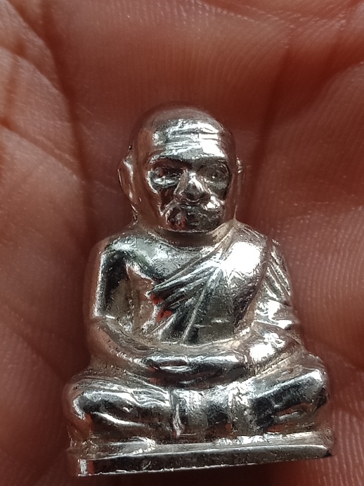 หลวงพ่อเงินหย้ายักษ1ใน500องค์