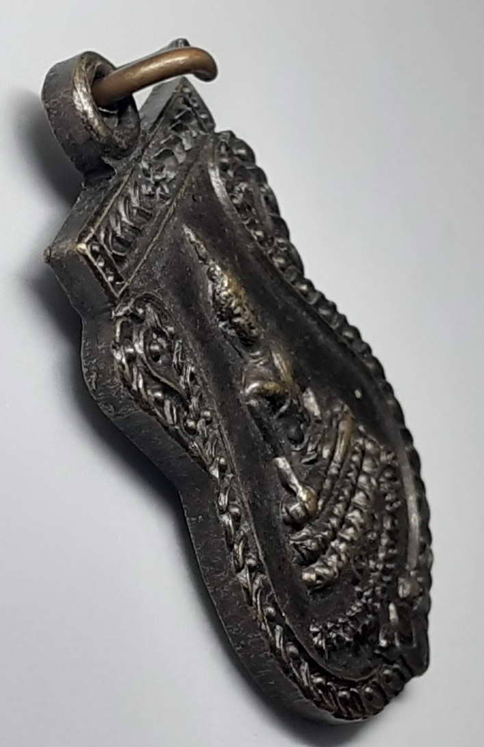 30 บาท เหรียญหลวงพ่อสุวรรณณรังษี(ขาว)ที่ระลึกงานผูกพัทธสีมา วัดกระทุ่ม