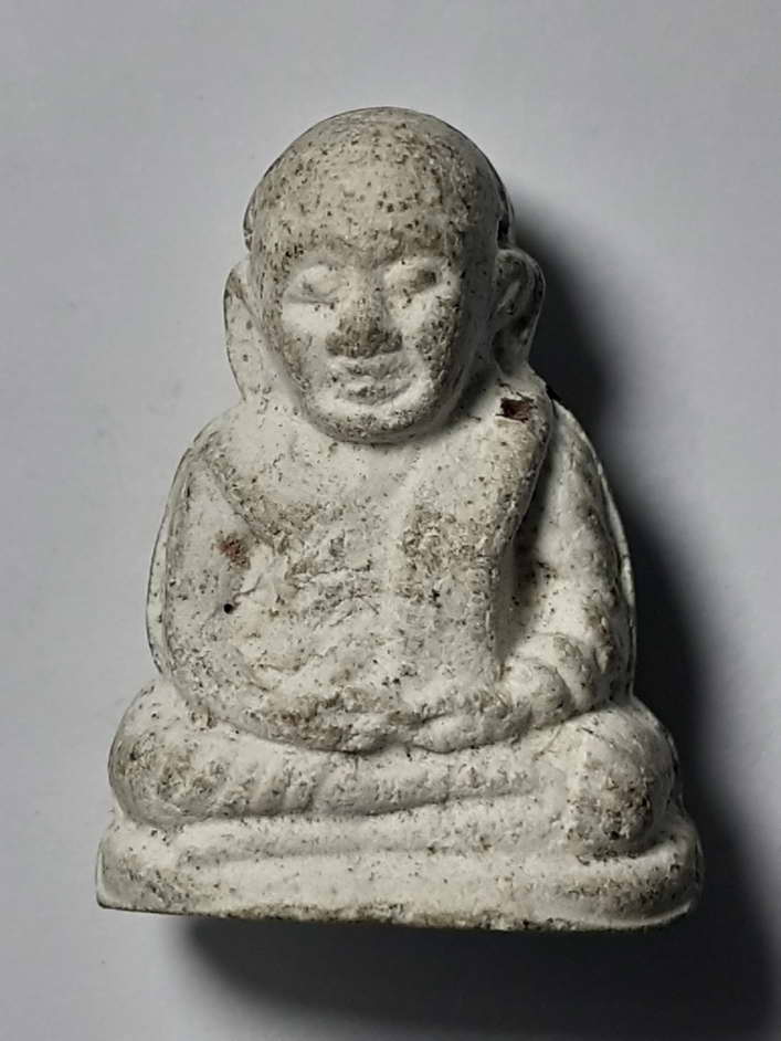 30 บาท รูปเหมือนลอยองค์หลวงพ่อเงินเนื้อผงผสมธนบัตรวัดบางคลาน จ.หวัดพิจิตร 