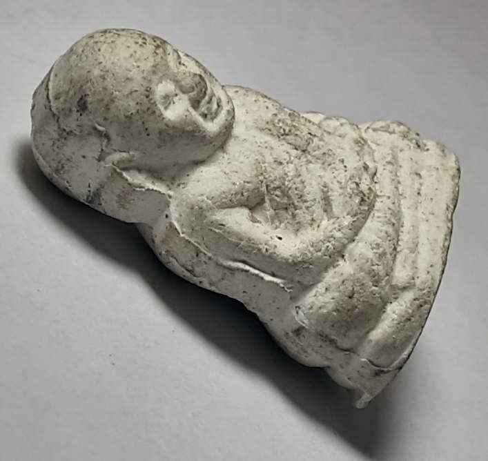 30 บาท รูปเหมือนลอยองค์หลวงพ่อเงินเนื้อผงผสมธนบัตรวัดบางคลาน จ.หวัดพิจิตร 