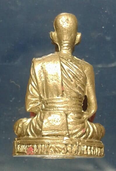พระหล่อรูปเหมือนหลวงพ่อแต้ม วัดพระลอย สุพรรณบุรี เคาะเดียวครับ