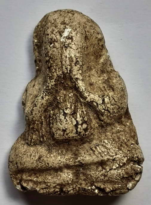 50 บาท พระปิดตาเนื้อผง เก่ามาก ไม่ทราบเกจิ ไม่ทราบที่ครับ BOX F