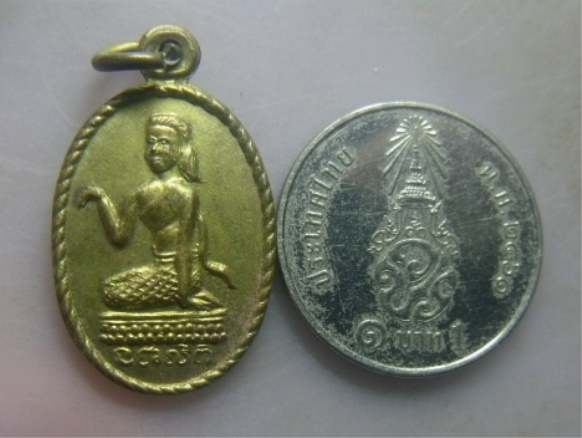 **วัดใจ**เหรียญนางกวักหลังพระพุทธ ลพ.จง หน้าต่างนอก รุ่นแจกแม่ค้า**เน้นด้านโชคลาภและค้าขาย 