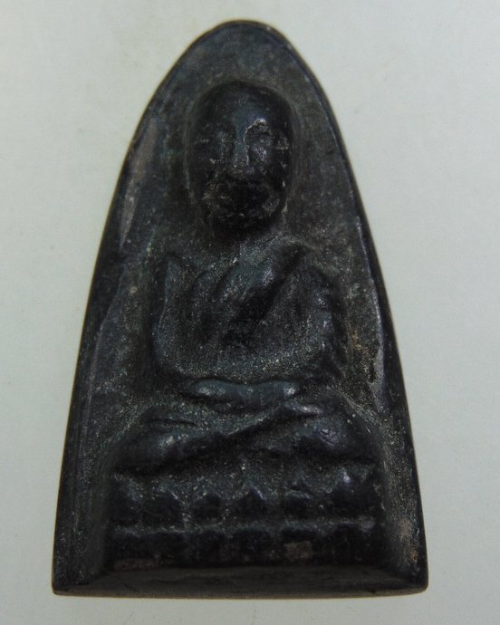 ๒๐ หลวงปู่ทวดเนื้อดินเผา วัดช้างให้ ปี 2513 (ผสมผงว่านหลวงปู่ทวด ปี2497) สร้างโดยพระครูใบฎีกาขาว