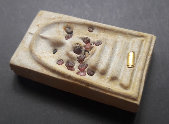 พระพิมพ์สมเด็จ 100 ปี พิมพ์กรรมการพิเศษ หลังหยดน้ำกรรมการพิเศษ วัดบวรนิเวศวิหาร พร้อมตลับเดิม 