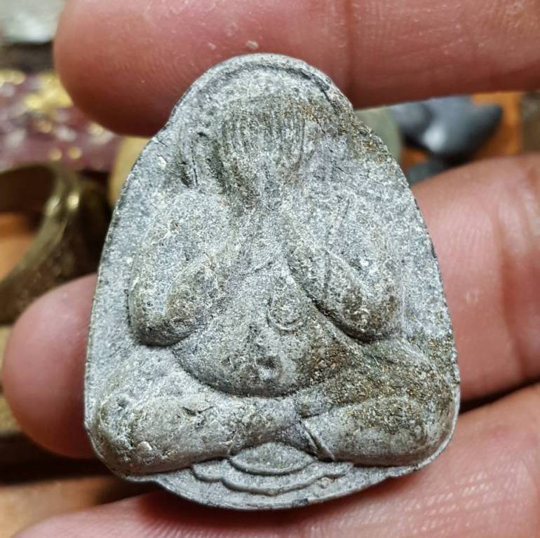 ปิดตายันต์ใบพัดหลวงพ่อสำราญ วัดปากคลองมะขามเฒ่า เนื้อผงใบลาน