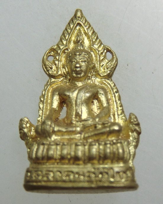 ๒๐ รูปหล่อพระพุทธ วัดลาดหญ้าไทร จ นครปฐม