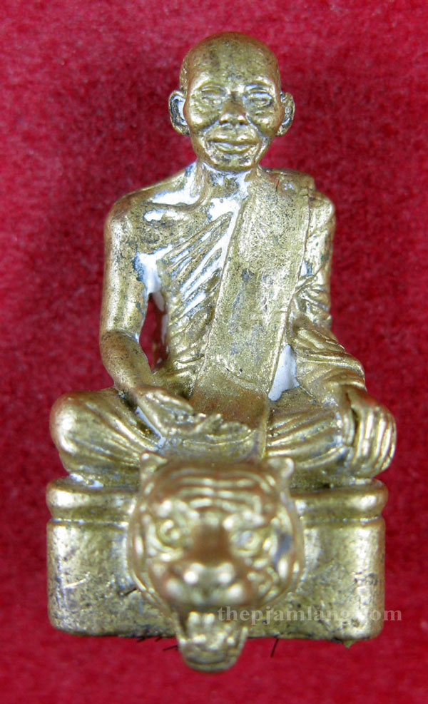 รูปเหมือนหลวงพ่อเหลือ(1) วัดขอนชะโงก สระบุรี รุ่นไตรมาส เพชรกลับ รุ่นแรก เนื้อชนวนนำฤกษ์ ปี 2556