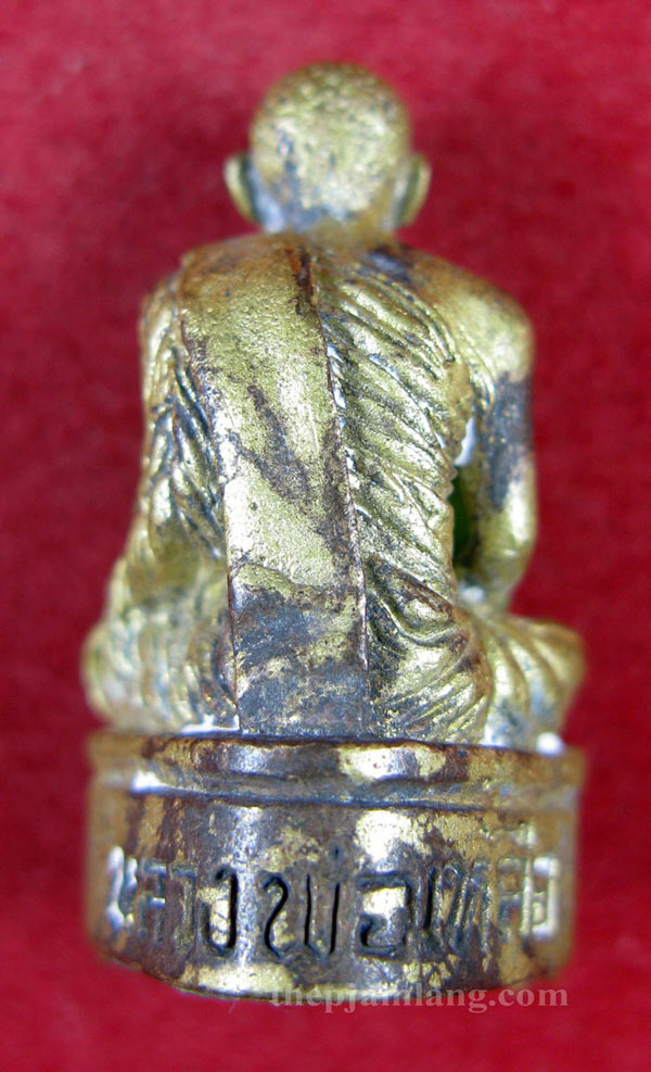 รูปเหมือนหลวงพ่อเหลือ(2) วัดขอนชะโงก สระบุรี รุ่นไตรมาส เพชรกลับ รุ่นแรก เนื้อชนวนนำฤกษ์ ปี 2556