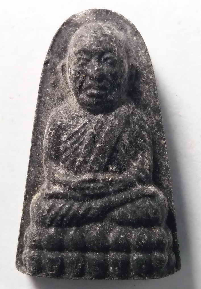 100 บาท หลวงปู่ทวด วัดช้างให้ จ.ปัตตานี พิมพ์พระรอด ไม่ทราบปีที่สร้าง   BOXP17