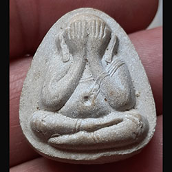 พระปิดตา ๑๐๘ ปี หลวงปู่โต๊ะ หลังมหายันนะ เนื้อเกสร วัดประดู่ฉิมพลี ปี 38