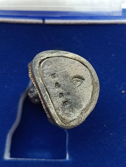 หลวงปู่ทวด วัดช้างให้ 