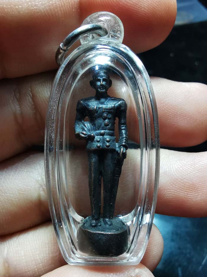 รูปหล่อกรมหลวงชุมพร รุ่นเปิดศาลปากตะโก ปี 19 รุ่นแรก พิมพ์เล็ก องค์ที่ 2