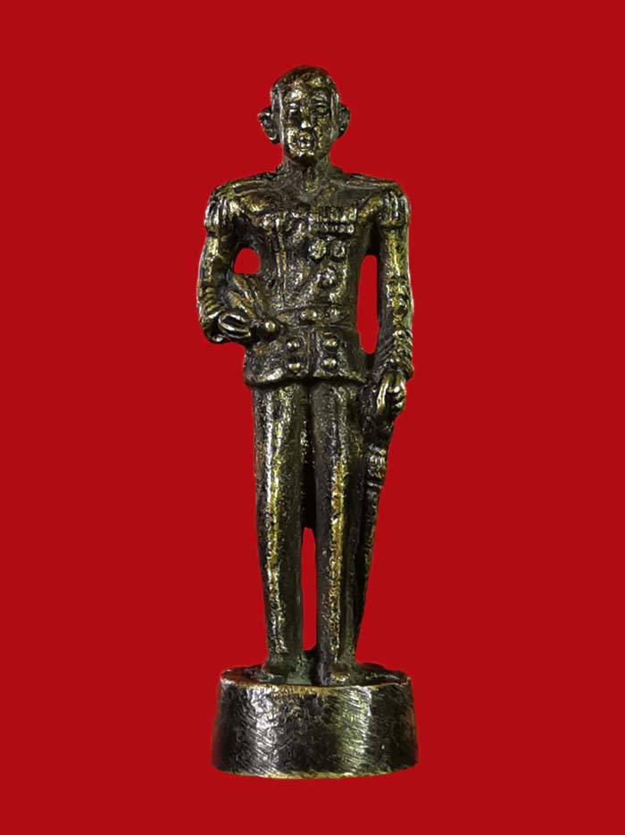 รูปหล่อกรมหลวงชุมพร รุ่นเปิดศาลปากตะโก ปี 19 รุ่นแรก พิมพ์เล็ก องค์ที่ 3