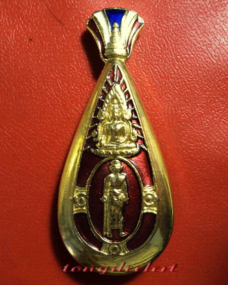 เข็มกลัดหลวงพ่อฤาษีลิงดำ วัดท่าซุง กะไหล่ทองลงยา สวยมากค่ะ