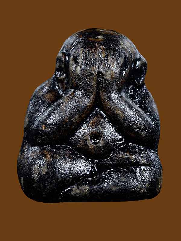 พระปิดตานำโชคเนื้อผงคลุกรัก  สมเด็จพระญาณสังวรฯ วัดบวรนิเวศฯไม่มีกล่อง