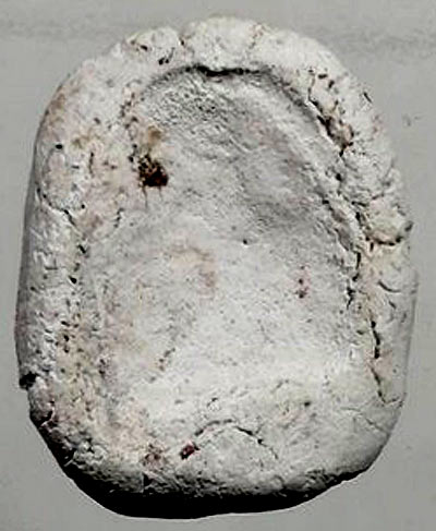 *พิมพ์ปิดตา เนื้อผง กรุวัดคลองขอม สุพรรณบุรี หลวงปู่ศุข ร่วมปลุกเสก*