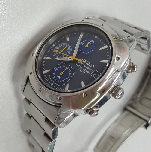 นาฬิกา SEIKO CHRONOGRAPH หน้าฟ้า เข็มโครโนเหลือง 100M Water Resist