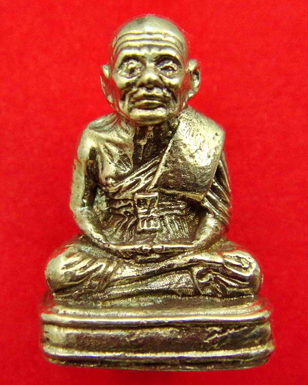 หลวงพ่อทวด พิมพ์เบตง 101 ปี อาจารย์ทิม เนื้ออัลปาก้า บรรจุมวลสารปี 97 กล่องเดิมจากวัด