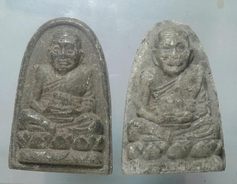 หลวงปู่ทวดเนื้อว่าน พิมพ์ใหญ่  4 องค์   เคาะเดียว
