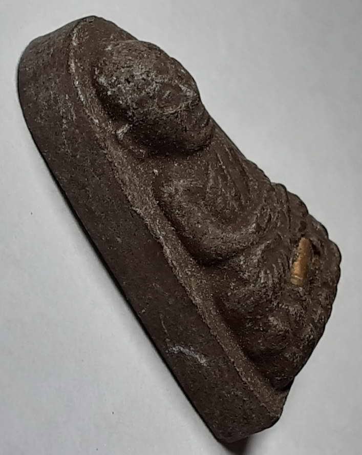 20 บาท หลวงปู่ทวดเนื้อผงฝังตะกรุด ผสมแร่เหล็กน้ำพี้ 