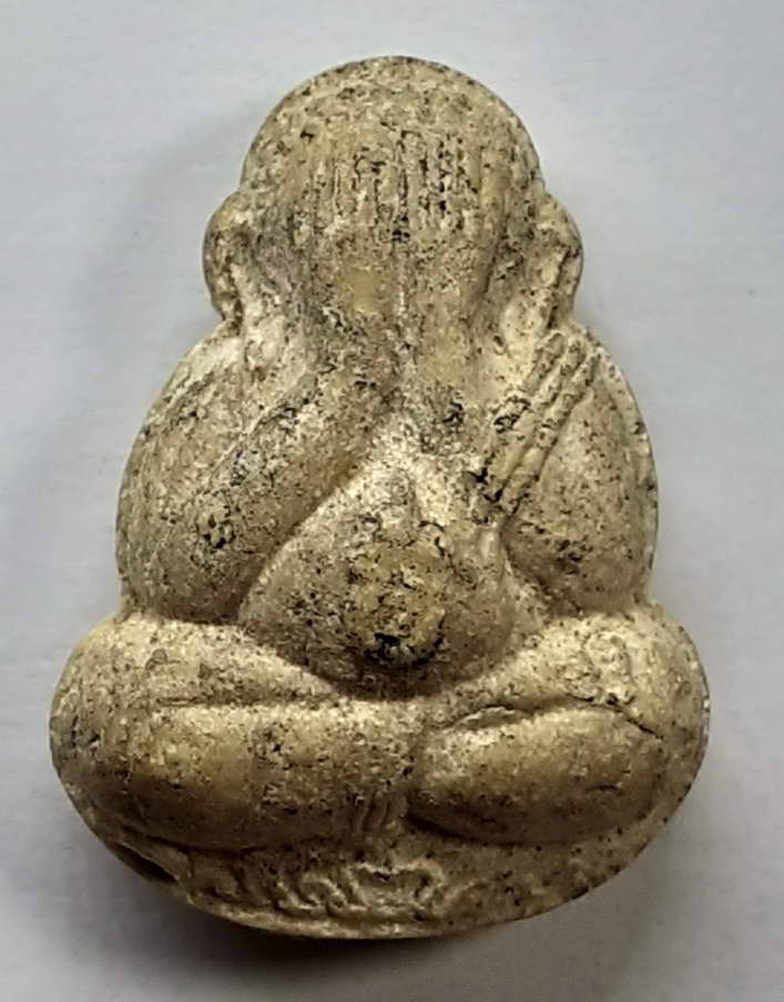 50 บาท พระปิดตาเนื้อผง ไม่ทราบที่เก่าครับองค์นี้ เชิญครับไม่แพง BOX2