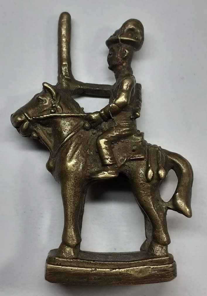 100 บาท รูปหล่อพระเจ้าตากสินทรงม้า ไม่ทราบที่และปีที่จัดสร้างครับ BOX 3