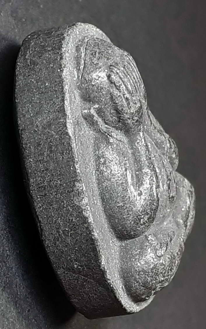 30 บาท พระปิดตาเนื้อผงใบลาน หลังยันต์ห้า ไม่ทราบที่ BOX3