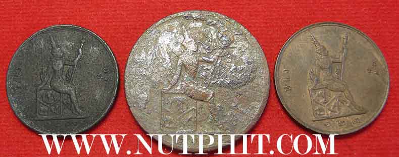 ชุด 3 องค์ราคานี้แค่เหรียญ ร.๕ ร.ศ.๑๐๙+๑๒๒ พระเศียรตรงกันก็ท่วมแล้วครับ*296