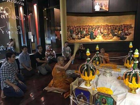 เหรียญหลวงพ่อทอง รุ่นมนต์พระกาฬ เนื้อชนวนมนต์พระกาฬหลวงพ่อคูณ หมายเลข ๘๔๖ พร้อมกล่อง