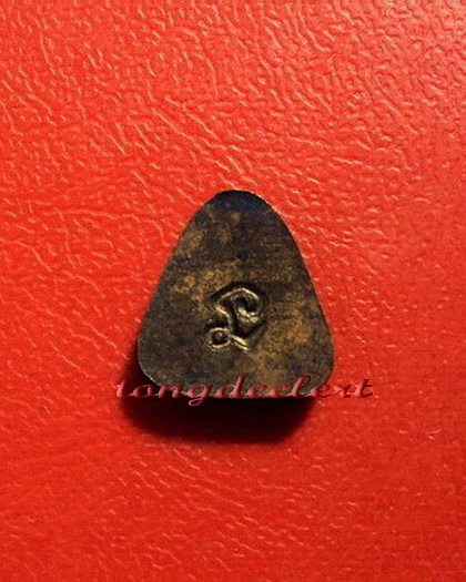 พระปิดตาหลังยันต์นะองค์จิ๋ว หลวงปู่ดี วัดเทวสังฆาราม(วัดเหนือ) จ.กาญจนบุรี สวยมากค่ะ