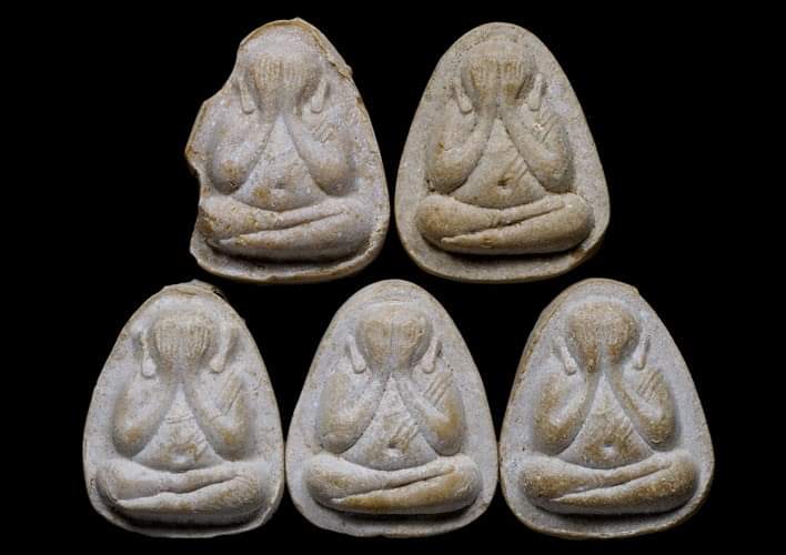 ถูกสุด สะดุดใจ...พระปิดตาอนุสรณ์ 108 ปีหลวงปู่โต๊ะ วัดประดู่ฉิมพลี กทม. ปี 2538 เนื้อผง รวม 5 องค์