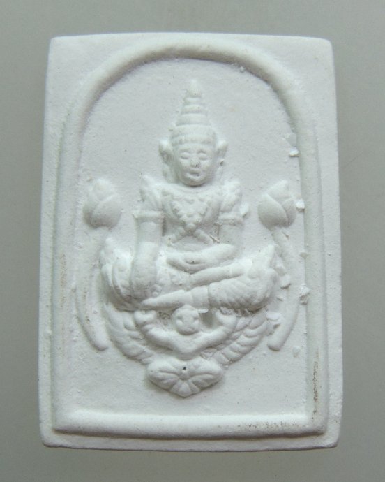 ๒๐ พระผงมหาจักรพรรดิ์หลวงตาม้า วัดถ้ำเมืองนะ จ เชียงใหม่