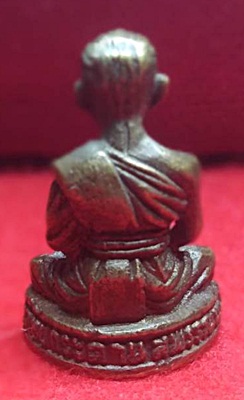 รูปหล่อพระนิโรจธนิล วัดทองบางพรม กรุงเทพ