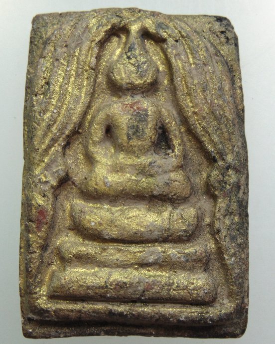 ๒๐ พระสมเด็จแหวกม่าน องค์ใหญ่