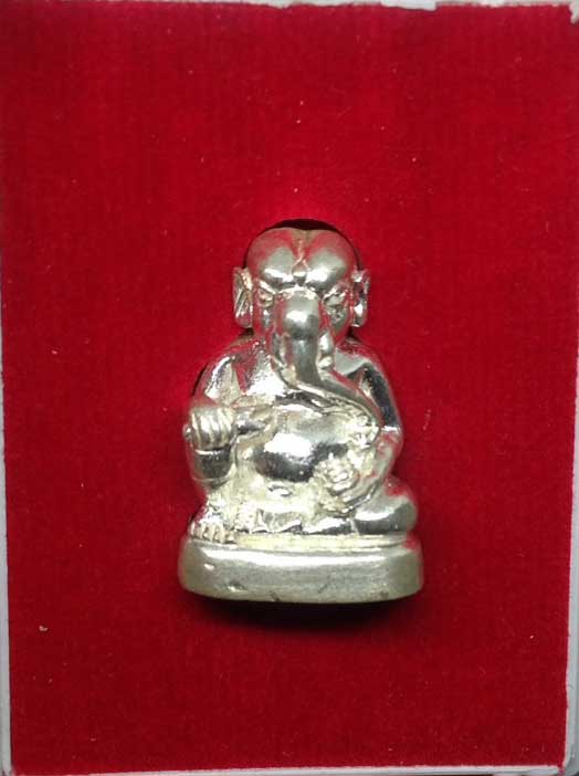 พระอุเชนทร์ เนื้อเงิน หลวงปู่อิ่ม ปัญญาวุโร วัดทุ่งนาใหม่ จ.นครศรีธรรมราช สร้างน้อย