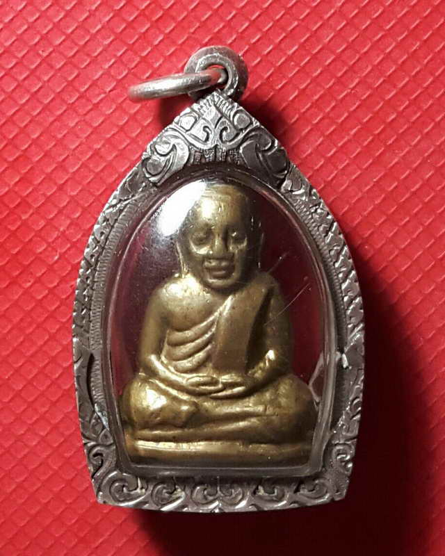 หลวงพ่อเงินวัดบางคลาน ออกวัดบึงนาราง จ.พิจิตร ปี 2515 เนื้อทองผสมเคาะเดียวแดง