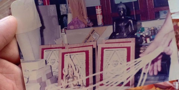 พระผงของขวัญ หลวงพ่อเงิน วัดท้ายน้ำ รุ่นสร้างสะพาน หลวงพ่อเกษม ปลุกเสก ปี พ.ศ. 2528 กล่องเดิม *3