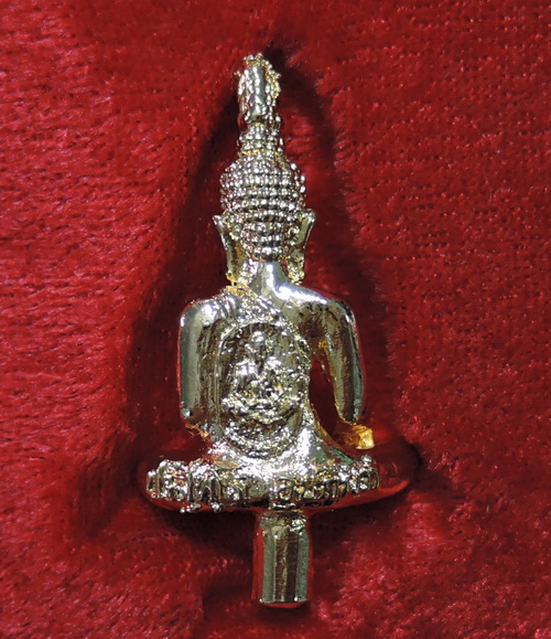 300 บาท พระยอดธงหลวงพ่อคูณ รุ่น ปริสุทโธ อุปถัมป์ ปี38 กะไหล่ทอง สวยเดิมๆ พร้อมกล่องเดิมจากวัด หายาก