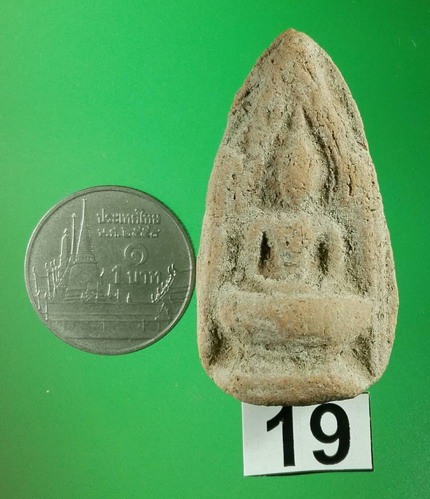 พระซุ้มทอง กรุเจดีย์กลางทุ่ง จ.อยุธยา เนื้อดิน สูง 4 ซม.สวยมากๆๆๆๆ...#19