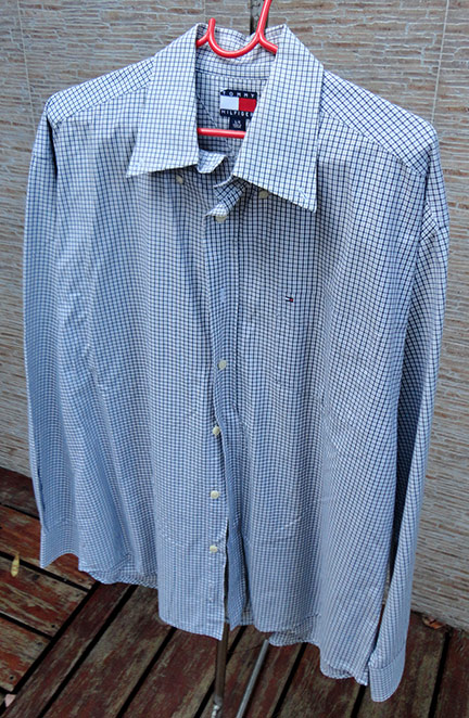เสื้อ TOMMY HILFIGER ของแท้ จากช็อป USA  ตัวนี้ Made In TAIWAN ครับ