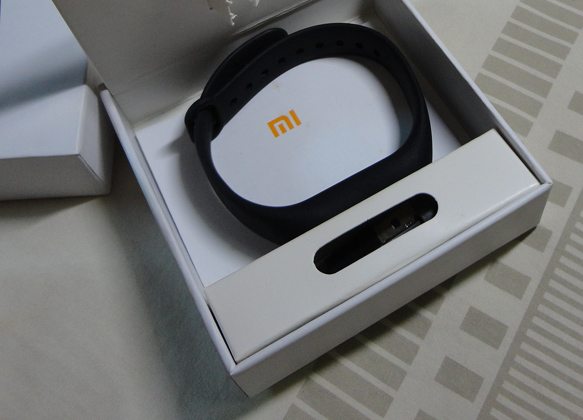 mi band2 สายรัดข้อมืออัจฉริยะ เพื่อสุขภาพ ครบกล่อง + สายแถมฟรี1เส้น
