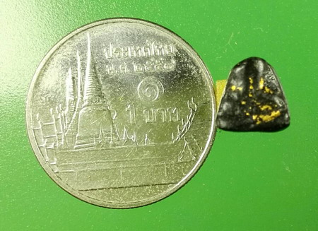 พระปิดตาอุดกริ่ง เนื้อผงใบลาน ปิดทอง องค์จิ๋ว