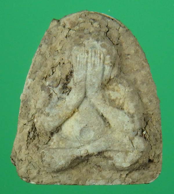 พระปิดตาหลังใบโพธิ์ 