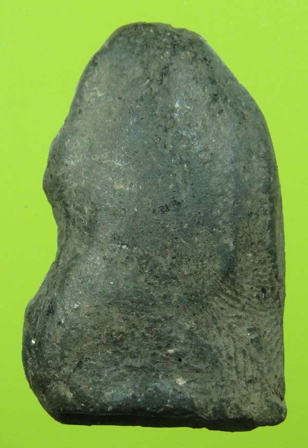 พระกลีบบัว กรุบางสะแก เนื้อดิน