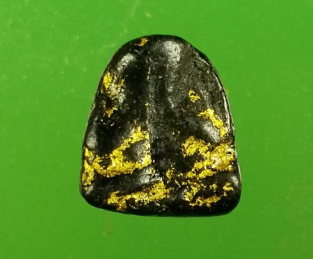 พระปิดตาอุดกริ่ง เนื้อผงใบลาน ปิดทอง องค์จิ๋ว