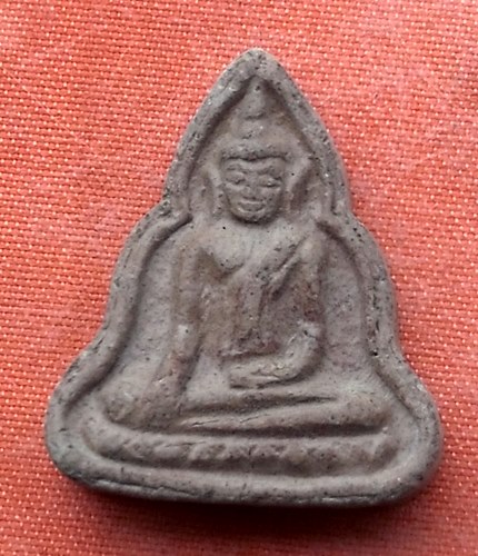 เริ่ม 10 บาท กับ พระเนื้อดิน  ...A324