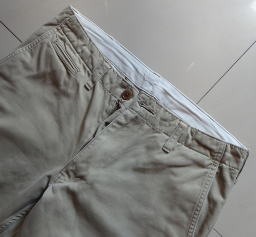 กางเกง UNIQLO ของแท้ สีน้ำตาลอ่อน เอว 31