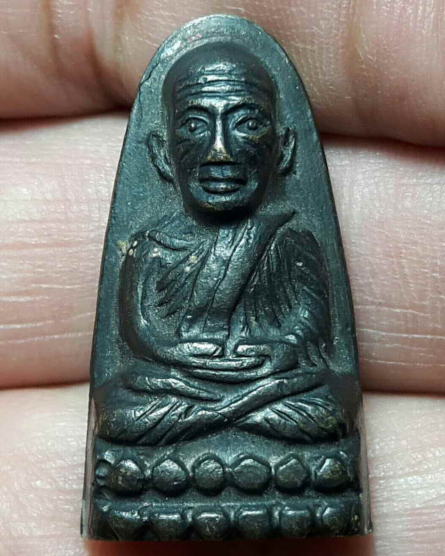 หลวงปู่ทวดวัดช้างให้ ปัตตานี หลังหนังสือปี 2505 บล๊อคว.หัวกลวงพร้อมบัตรรับประกันแท้ เคาะเดียว