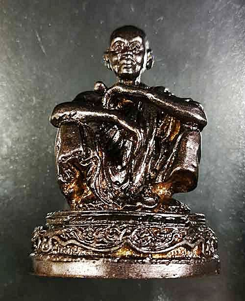 พระบูชาตั้งหน้ารถ หลวงพ่อคูณ หน้าตัก 2 นิ้ว วัดบ้านไร่ ปี38